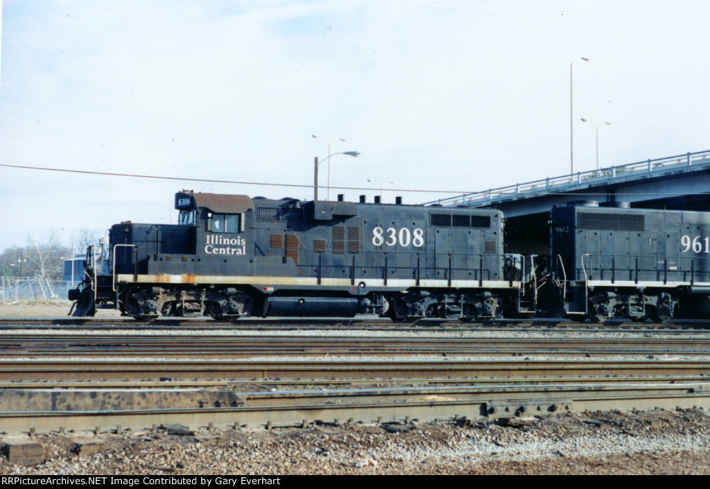 IC GP10 #8308 - Illinois Central